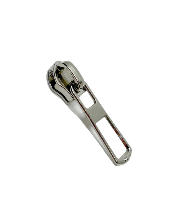 8 LONG HOLE